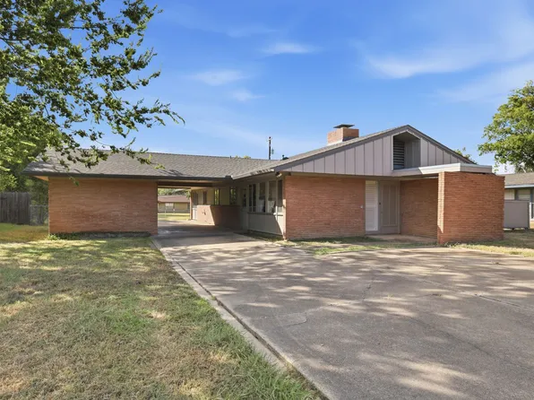 512 Helena St, Bryan, TX 77801