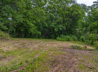 2324 Les Robinson Rd, Columbia, TN 38401