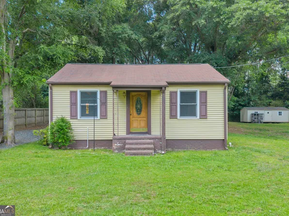 137 Hart Ter, Hartwell, GA 30643