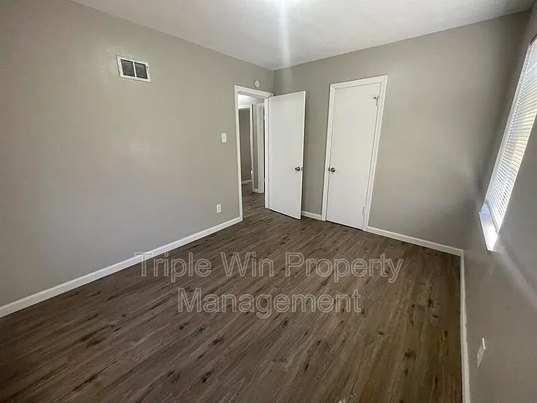 6918 Etzel Ave — Photo 23