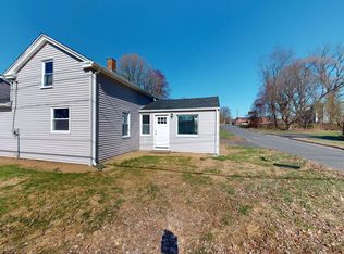 102 S Water St, East Windsor, CT 06088