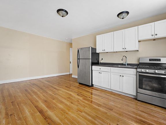 4th image of 14715 Northern Blvd APT 4F