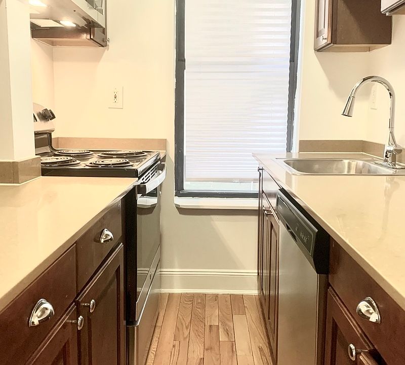 1st image of 672 Saint Nicholas Ave APT 28