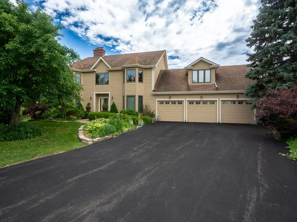 25047 W Palmer Ct, Antioch, IL 60002