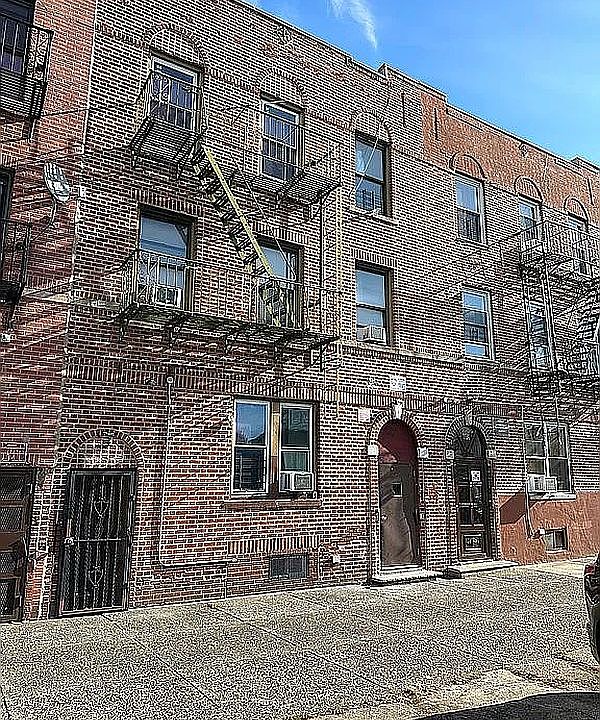 1st image of 1136 Metcalf Ave
