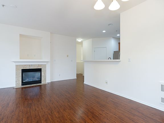 4th image of 1855 Trossachs Blvd SE