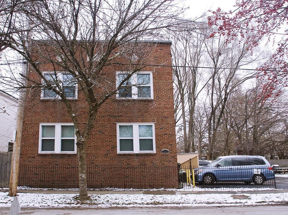 1st image of 1745 W 31st Pl APT 2