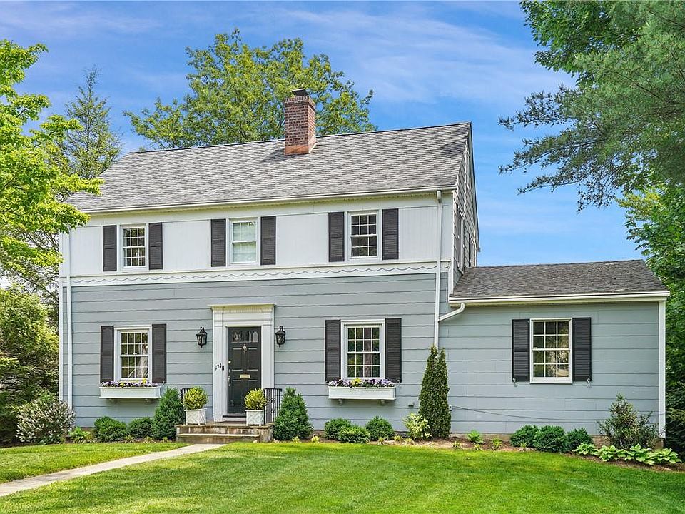 1st image of 124 Siwanoy Boulevard