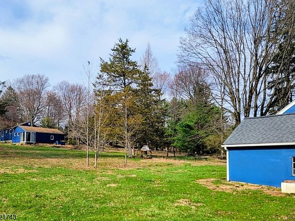 3rd image of 246 Spring Hill Rd