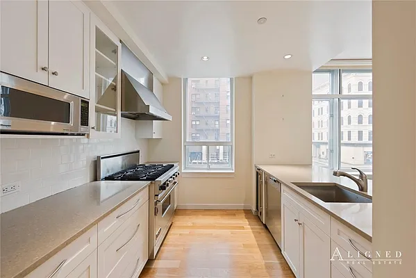 Sold by Isaacs Ganz Real Estate | media 4