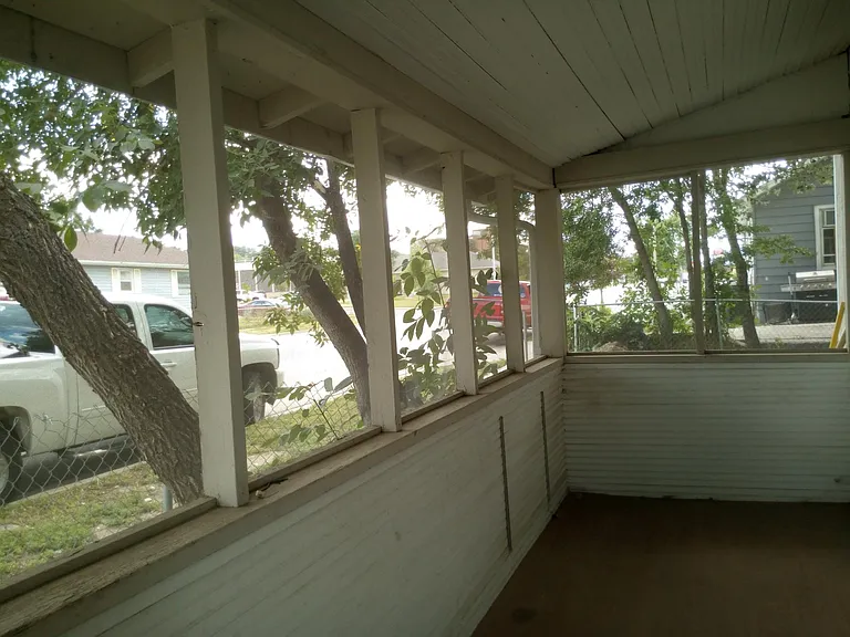 333 E 3rd St — Photo 6