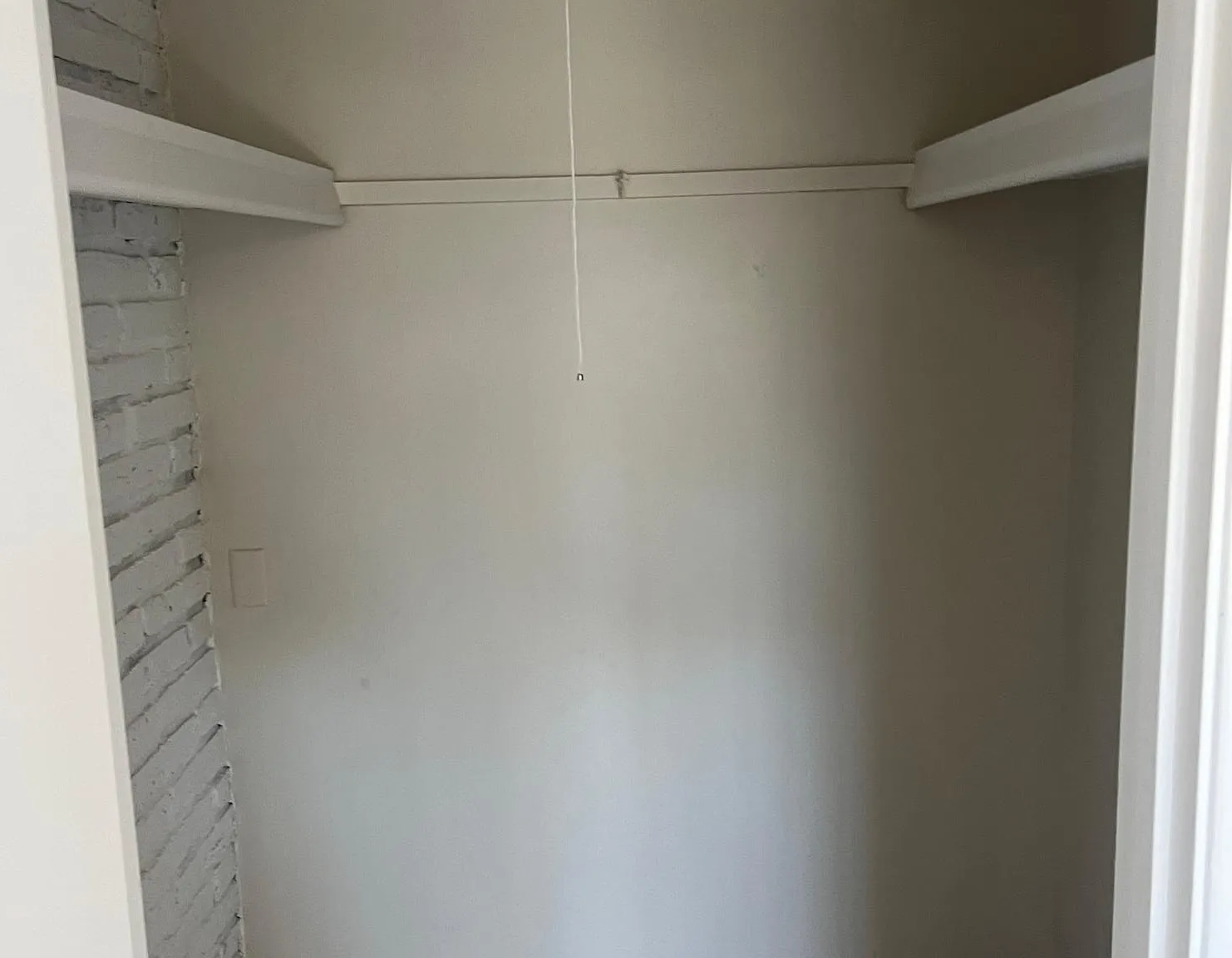 2 bed, 900 sqft, $1,000 — Photo 3