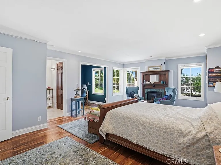 2611 Janin Way — Photo 27