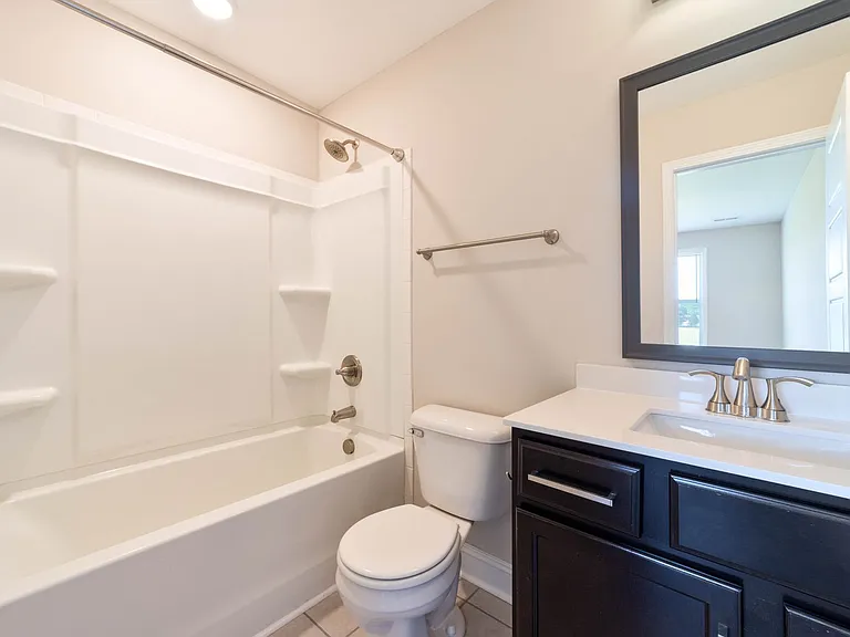 204 Drayton Dr — Photo 9