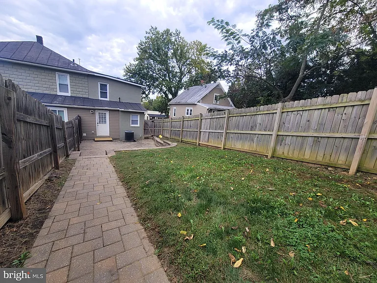 235 Millwood Ave — Photo 23