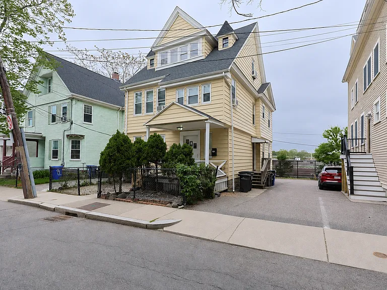 14 Wadsworth St — Photo 2