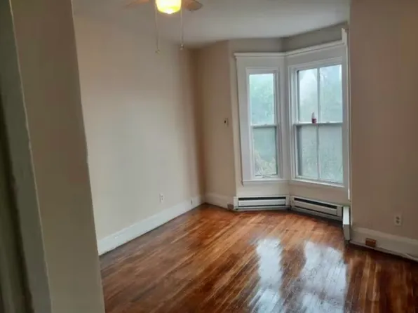 94 River St APT 1, Cambridge, MA 02139