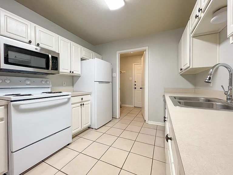 10145 Valencia Dr #A — Photo 10