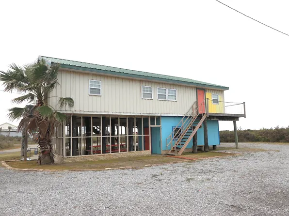 155 Dewberry Ln, Grand Isle, LA 70358