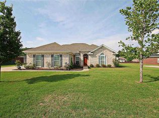 109 Parkview Dr, Meridianville, AL 35759