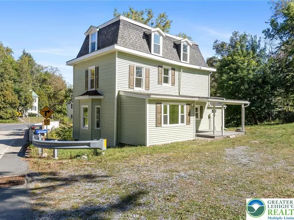 305 State St, Mount Bethel, PA 18343