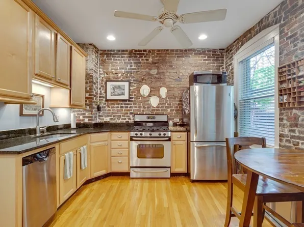 34-34 Grove Sq #2, Boston, MA 02114
