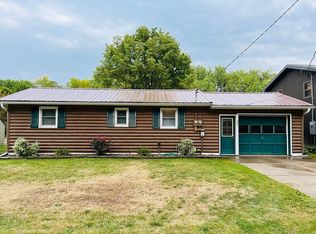 266 Mallard Ln, Garnavillo, IA 52049