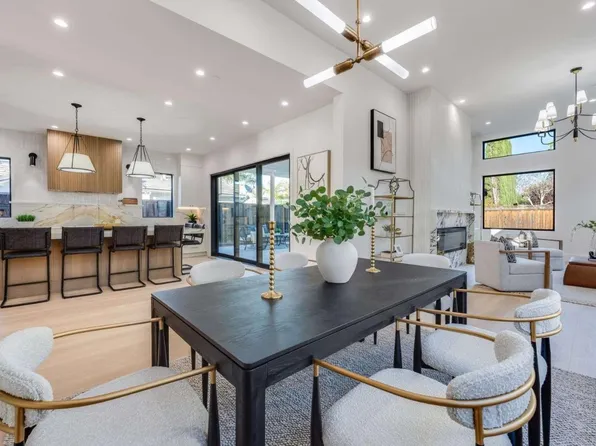 3363 Grant Rd, Mountain View, CA 94040