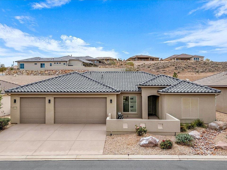 1st image of 1815 W Carmel Bluffs Dr