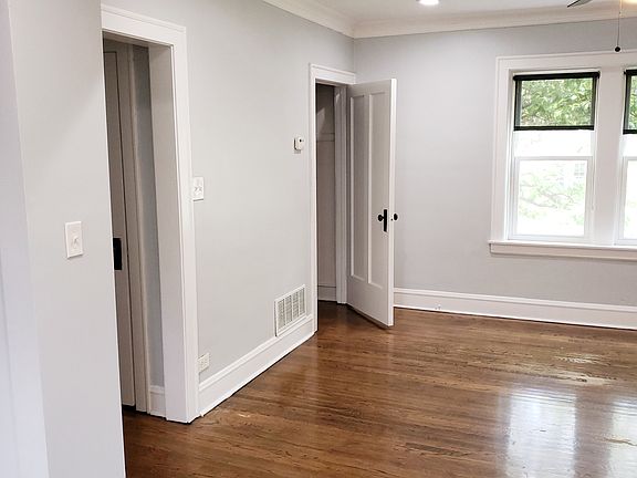 2nd image of 3318 N Leclaire Ave #2S