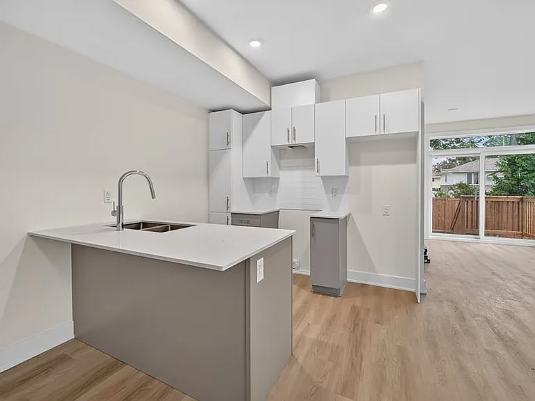 157 Glynn Ave #B — Photo 4