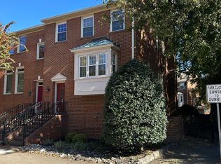 1 Miles Cary Mews, Hampton, VA 23669