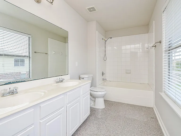 13410 Cricklewood Creek Ln — Photo 19