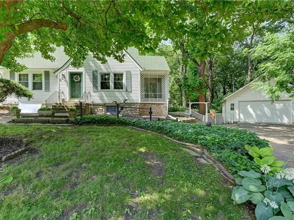 845 W 30th St, Independence, MO 64055