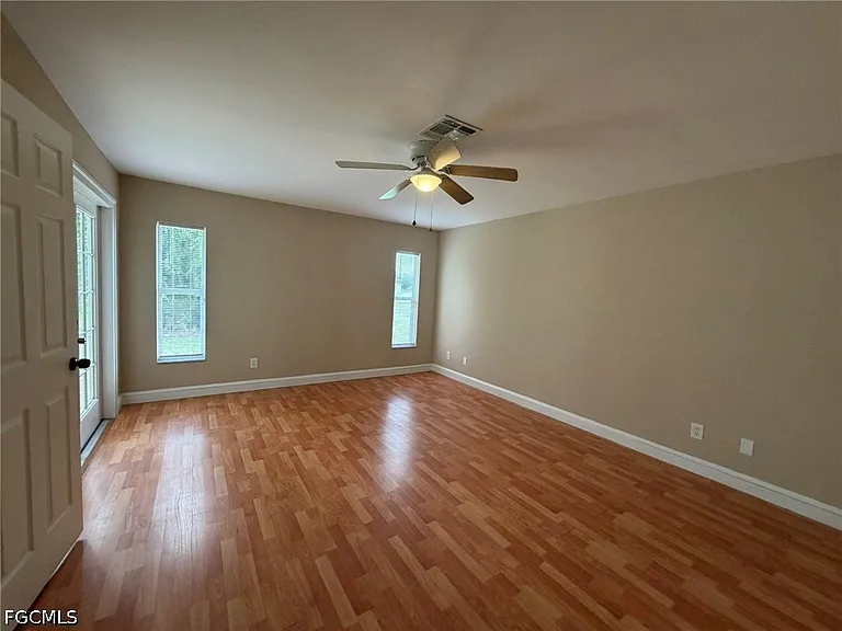 3404 NE 9th Ave — Photo 24