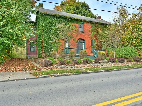 214 S Erie St, Mercer, PA 16137