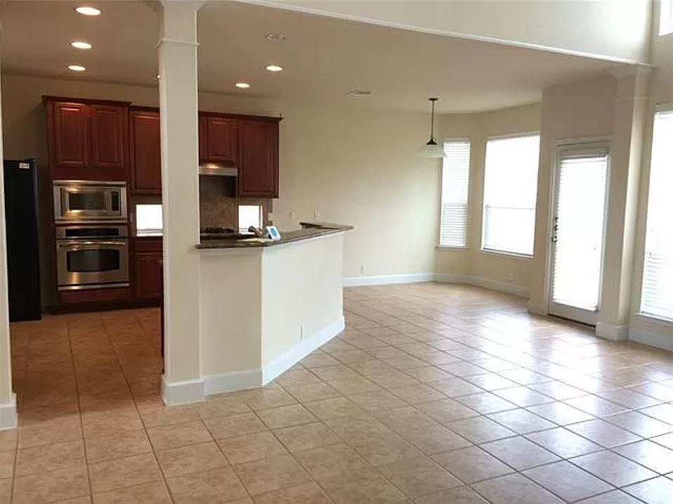 1st image of 2672 Salorn Way