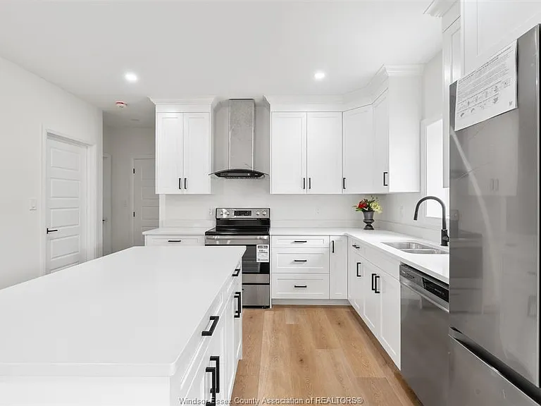 121 Allison Ave — Photo 8