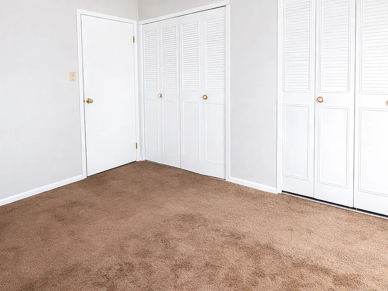 Hardwood 1-Bedroom