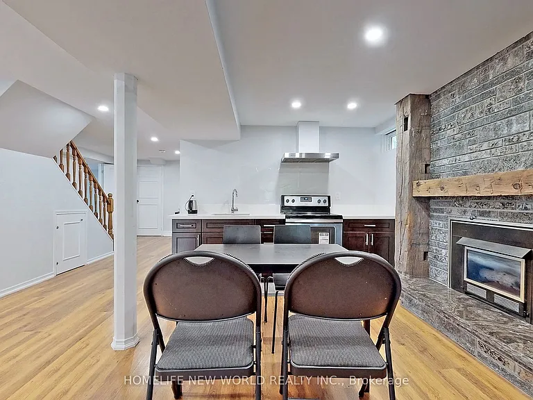 3954 Selkirk Pl #WALKOUT BASEMENT — Photo 8