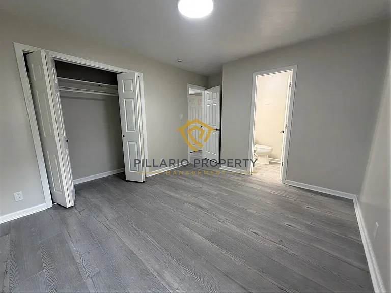 2706 Lakewood Dr N — Photo 13