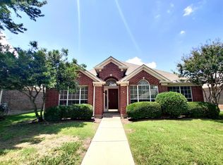 6917 Chateau Dr, Frisco, TX 75035