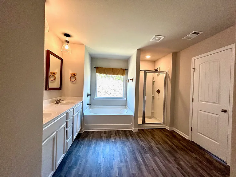 204 Aimes Dr — Photo 29
