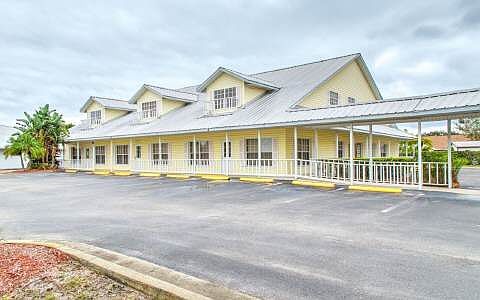 2nd image of 4343 Sun N Lake Blvd