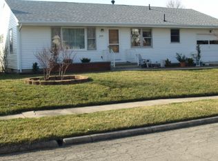 223 Roselawn Dr, Xenia, OH 45385