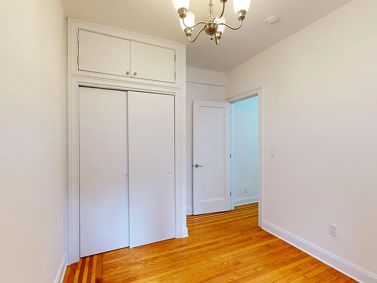 245 W 51st St #607 — Photo 6