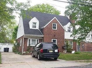 86 W Clinton Avenue, Roosevelt, NY