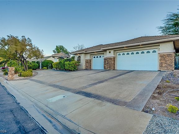 3rd image of 161 W Delamar Dr
