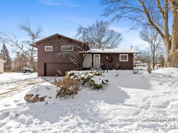 2514 Northville Dr NE, Grand Rapids, MI 49525