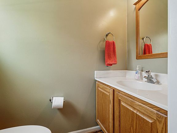 3rd image of 1422 Stirling Ct